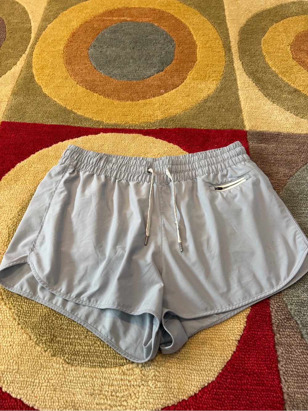 Vuori Clementine 2.0 Short 2.5” Inseam Light Blue Women’s Large SEE PICS